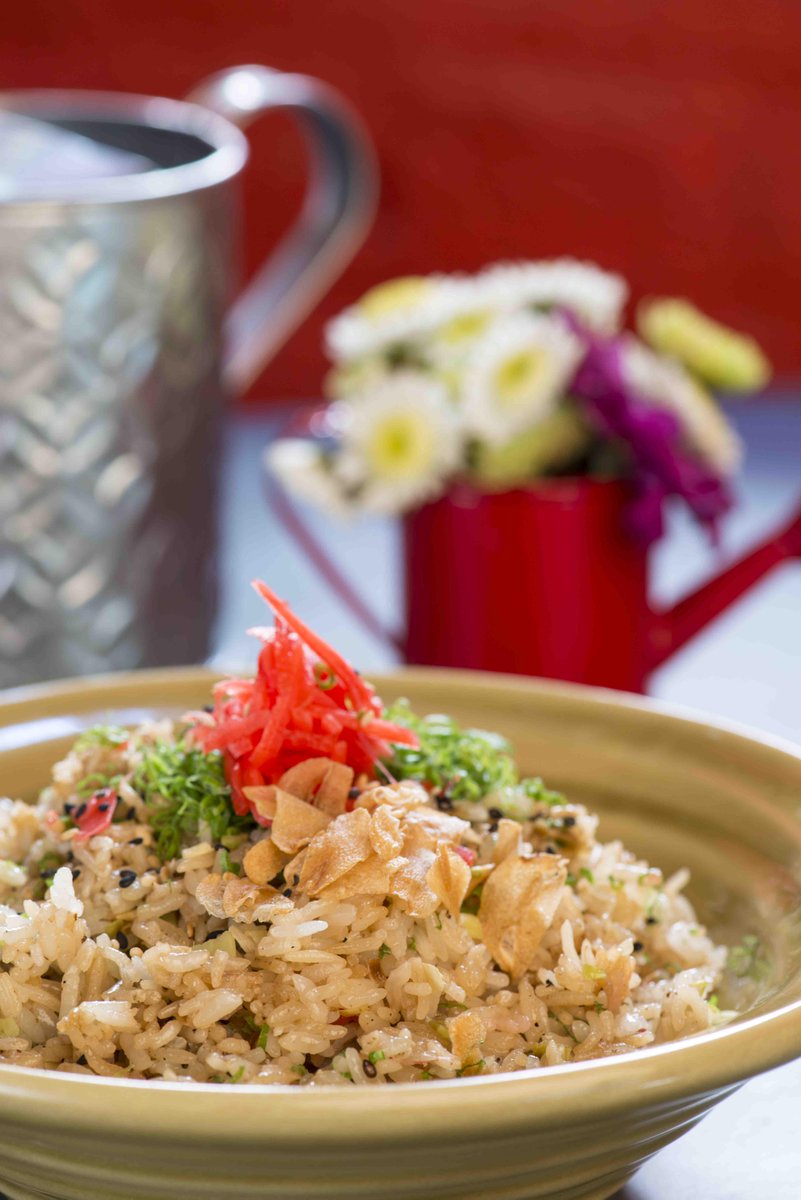 Trust us, you have never tasted Garlic Fried Rice like this before.
Book a table chop-chop at #Guppy!
Call 9730068533