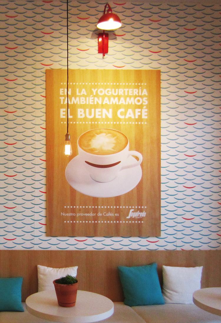 decorner's tweet photo. En @decorner hicimos el Diseño, Proyecto y Obra de la Yogurtería Danone de @lesglories. http://t.co/xhW4x0bqHp http://t.co/S4c3XqE25c