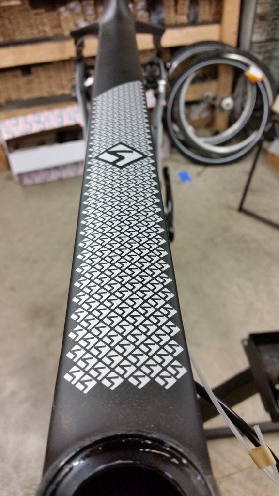 slamsixtynine's tweet photo. Custom Fatbike build coming #fatbike #mountainbike #nextierims #fat69 #hedwheels #wheel #custom #salsacycles http://t.co/knTttqrul3