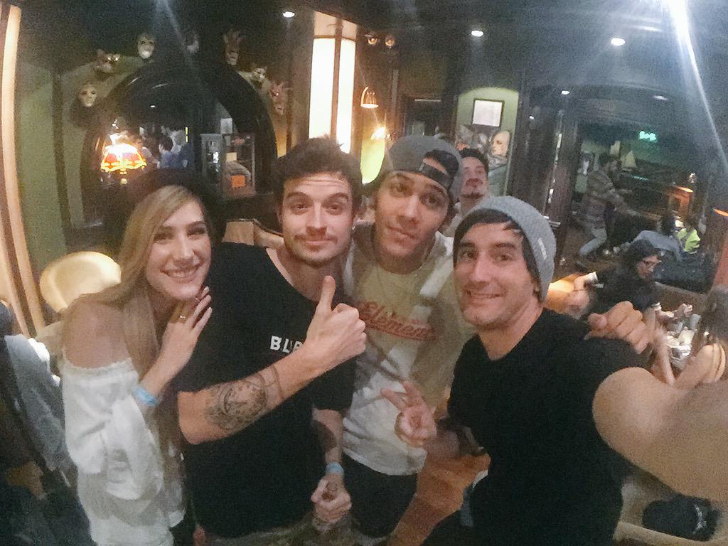 ZarcortGame's tweet photo. Retweeted Luzu (@LuzuVlogs):

Con @ZarcortGame y @Kronnomc http://t.co/qL6ge4iL2B http://t.co/iZlOCS6RMG