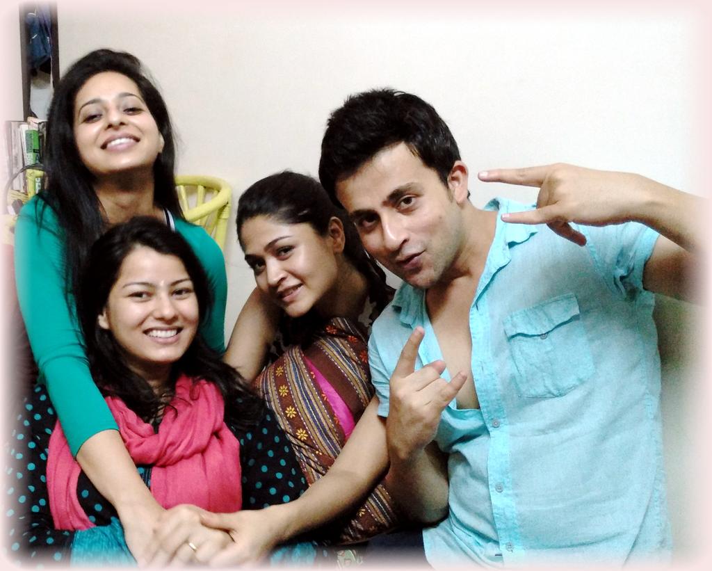 akhlaquekhan07's tweet photo. Besties from 2025....
@SanyuktaTimsina @ActorUrmilaT http://t.co/DFFJcrOkQK