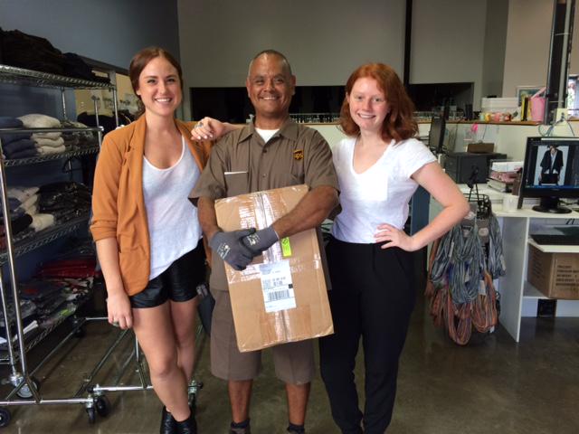 gdpuhara's tweet photo. @tentreasures10 #tendertreasures #ginger #workingstaff #ups #UPSbestdeliveryguy http://t.co/kuh72pAPHs