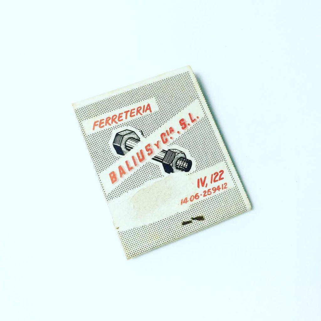 printedbeforeme's tweet photo. #llumins #cerillas #matches #ferreteria #ironmongery #type #typehunter #thematchgroup #matchbook
Ferreteria Balius … http://t.co/IwbieOLhat