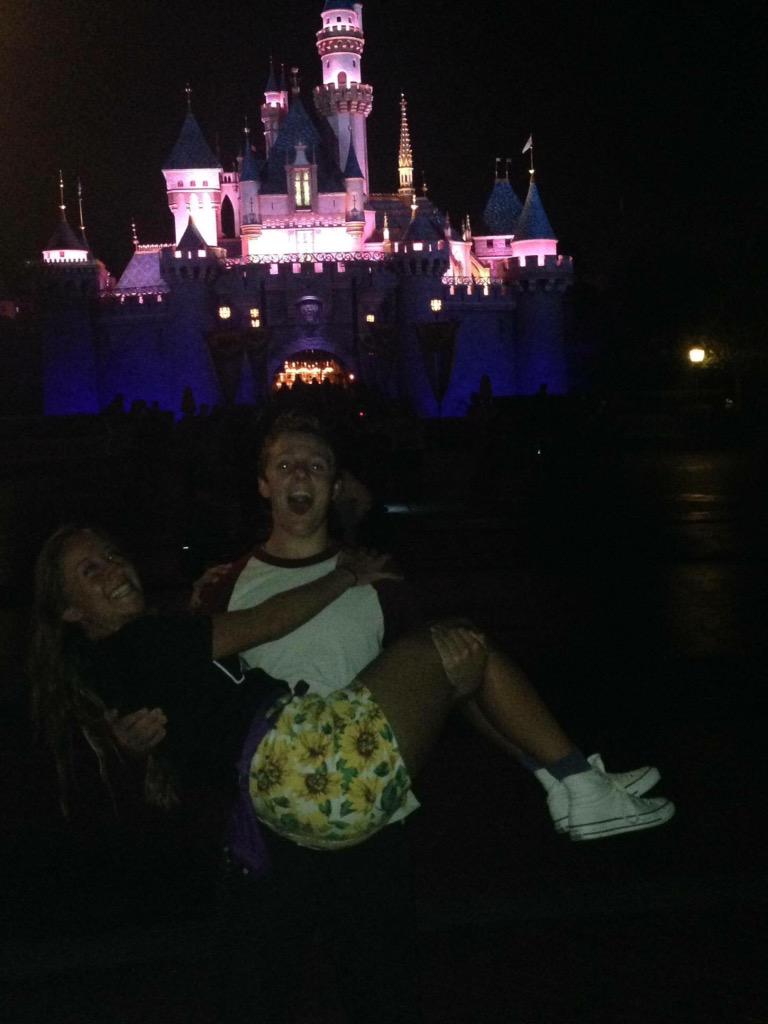 Yodaes's tweet photo. Omg I'm gonna miss
mayo-naisin so much :( thanks for being my almost-boyfriend #mayonce forever 😂😂😭😭😭 see ya in ✌🏾️ http://t.co/K2s3VmvCHQ