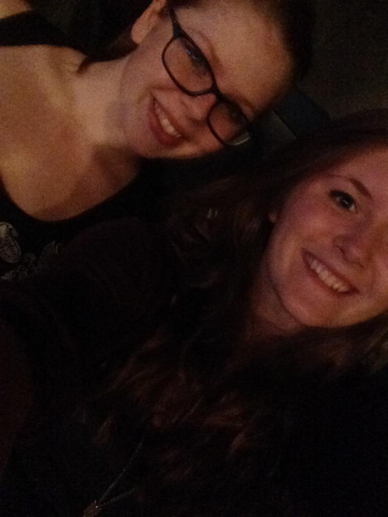 WiseGirlKatniss's tweet photo. @falloutboy were amazing last night π #FallOutBoyWembley http://t.co/4rjrOKZkWF