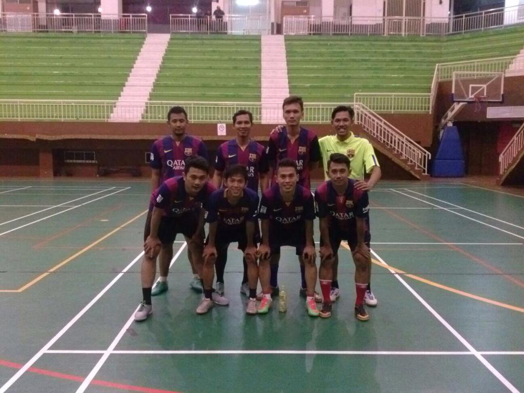 dedichandra2's tweet photo. FutsalBni46#GirCiracas http://t.co/OgxHBRYnj4