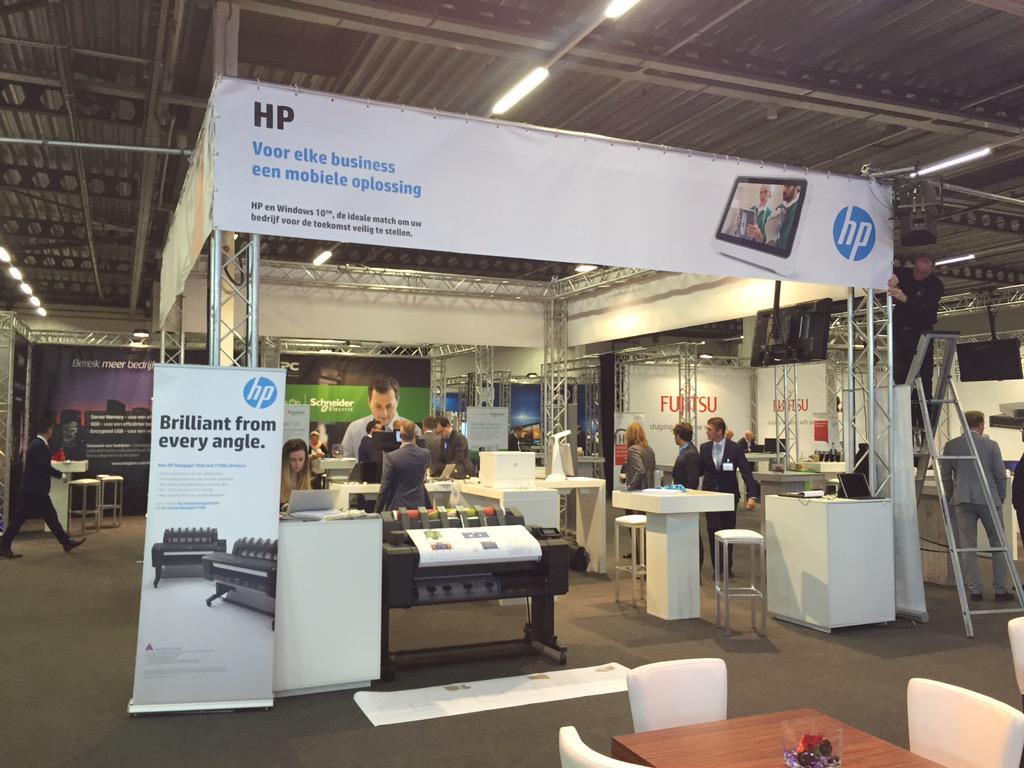 Daan3eSter's tweet photo. Uiteraard met #HP vertegenwoordigt op de #miscoexpo2015 #misco #miscosolutions http://t.co/0s3p3Ki4dx