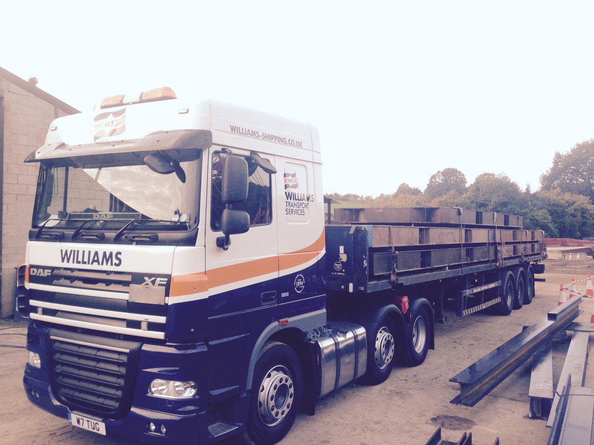 SteelMatHire's tweet photo. First of two loads of #steelmats (10 mats) on their way to Southampton courtesy of @WillShipping #spreadingtheload http://t.co/Xa1BsKaqts
