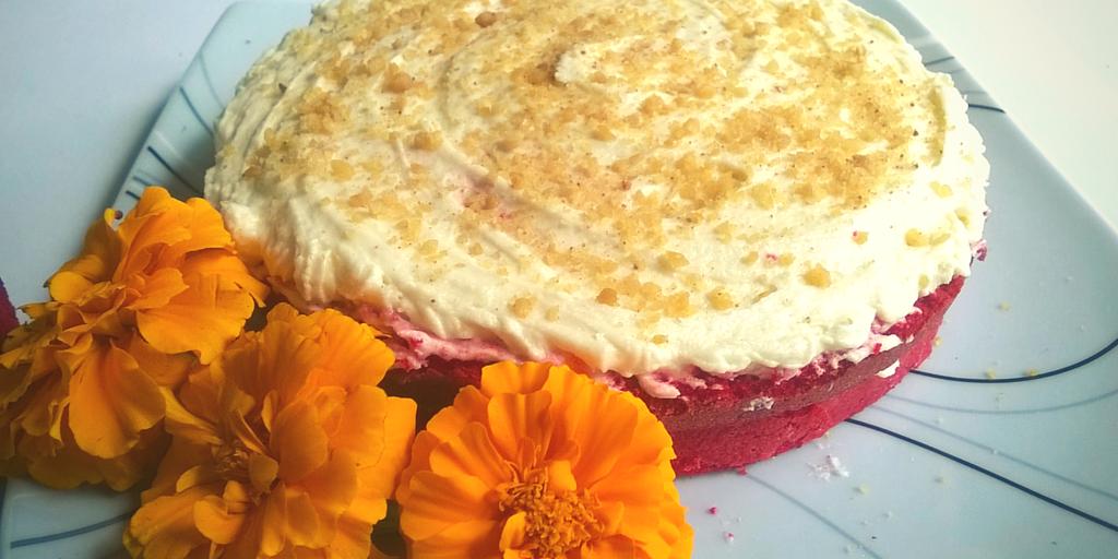 The #georgetown #redvelvet #cupcakes are amazing. So moist and delicious at the same time.. buff.ly/1Pc8fUI