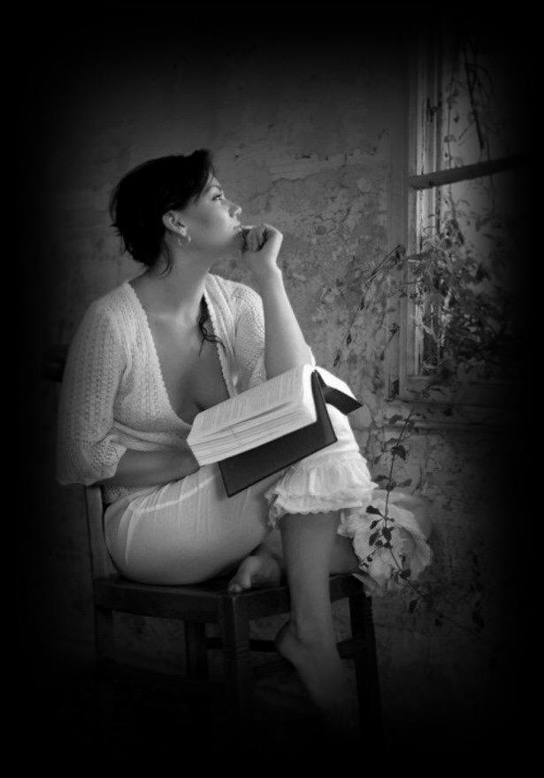 LostIn__You's tweet photo. I wonder what it would be like to live in @Lord__Sebastian's world. #SebastianSecrets http://t.co/bxYO8NWDK7