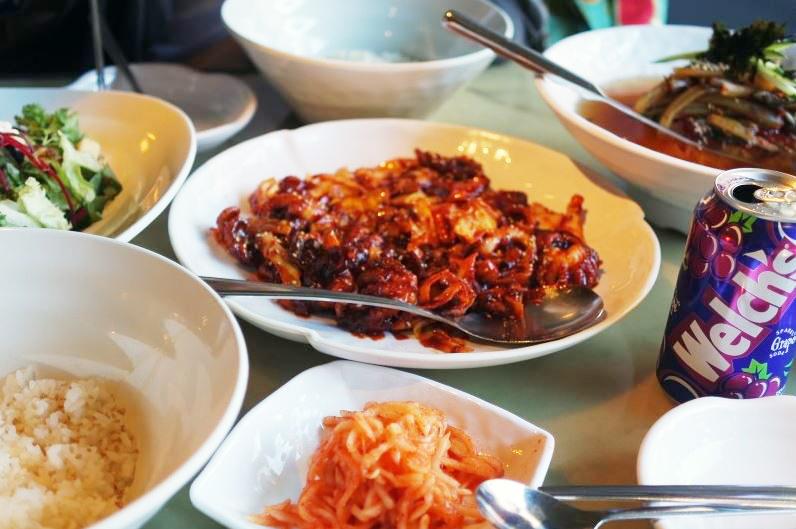 명동에서 더식당 모르면 간첩?? 생생정보통 소문난 명동맛집 ♥더식당♥에서 화덕피자와 매콤한 직화쭈꾸미를 함께! thesicddang.fordining.kr     #명동맛집 #명동피자 #명동쭈꾸미 #생생정보통