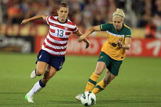 TheWomensGame's tweet photo. Defender @dani_brogan3 heads west and @Ella_Mas11 returns to @PerthGloryWomen: http://t.co/lw3OjomQtU #wleague http://t.co/Gf8padGdWb