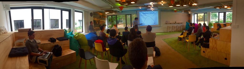 transformabxl's tweet photo. How to innovate like a startup workshop @miduchateau &amp; P.Drouillon #CoworkingWeekBE #DigitalWeekBrussels @BrusselsDW http://t.co/JYZEcuQ3YW