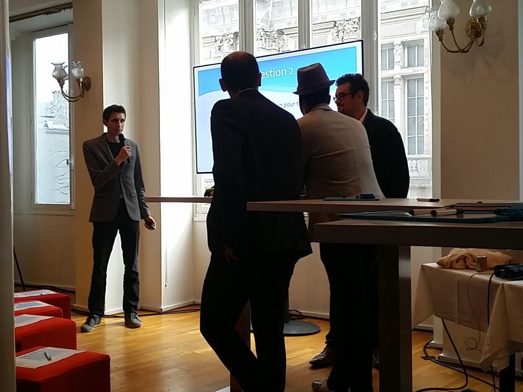 _Mendy_K's tweet photo. La finale ! #MeilleurSourceur #rmsconf http://t.co/92YXy8zFJC