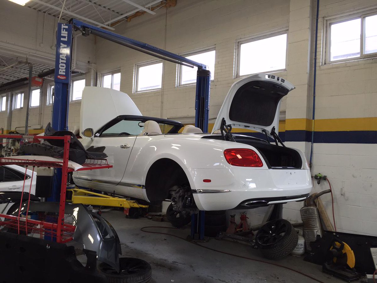 LeonsAutoBody's tweet image. Busy start to the Fall Season at #leonsautobody