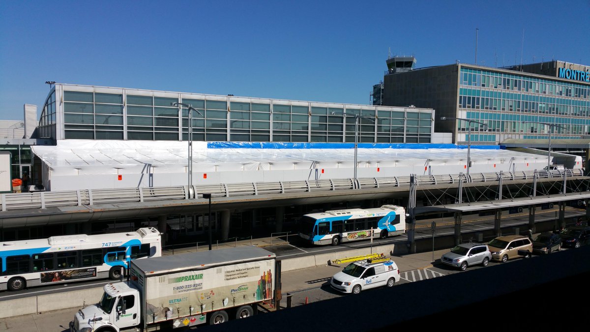 Groupe_IEQ's tweet image. Encabanage à l&apos;aéroport de Montréal.  Belle job réalisée par notre équipe de montage et toilé par Shrink Expert.