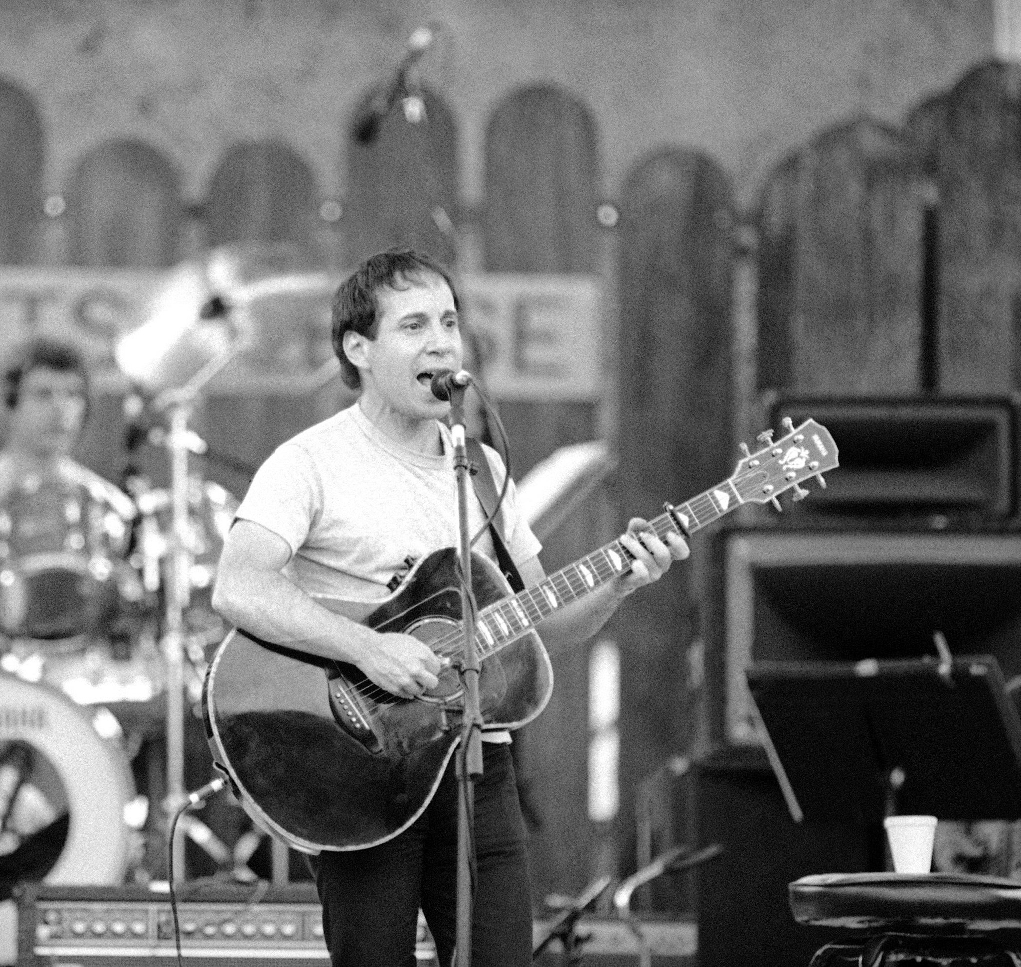 Happy 74th Birthday to Paul Simon! Get 70s on now for a PS classic very shortly  