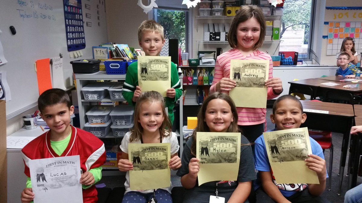 learningcrumbs's tweet photo. These students really rocking First In Math and have reached 500 stickers. Whoot Whoot!!! http://t.co/IqZJSsSf4b