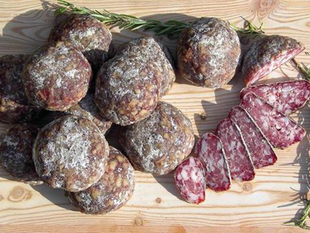 Domenica 18ottobre a #Tassullo in #Trentino nel cuore della #Valdinon #formaggi e #mortandela bit.ly/1WZ9R5Q