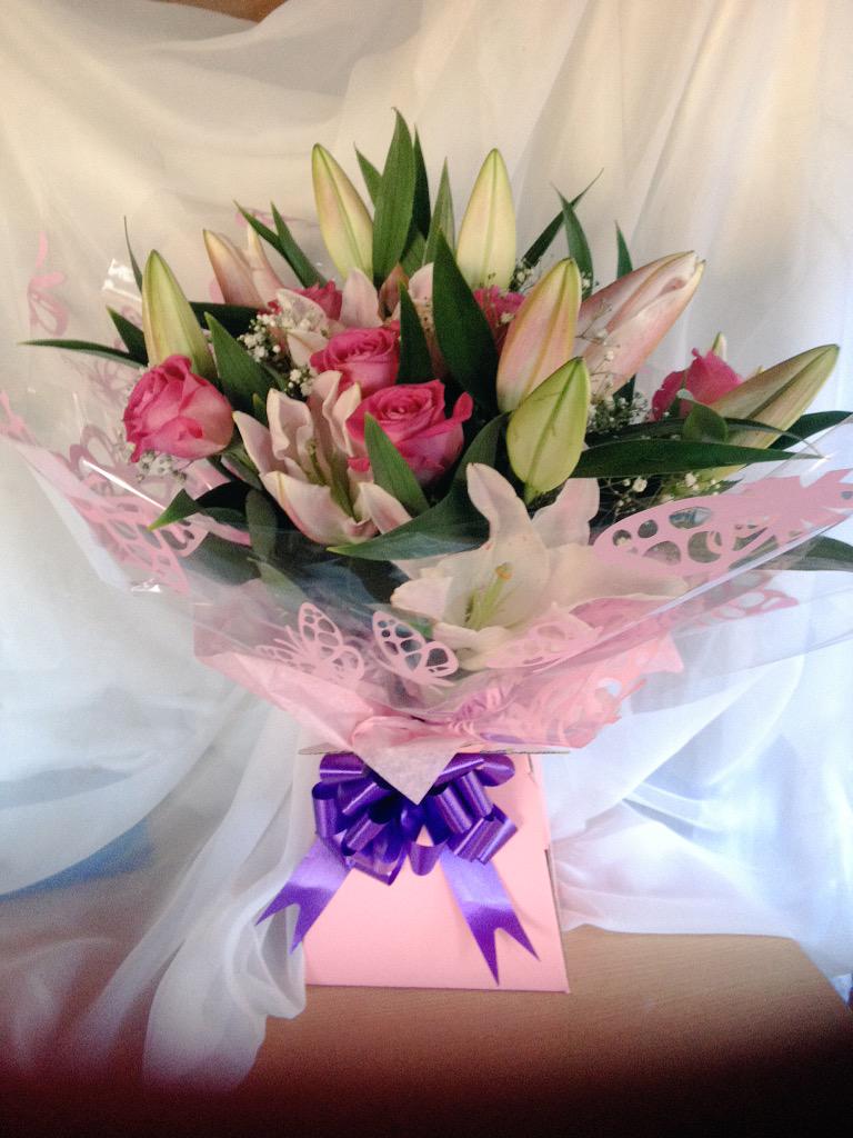 Lovely seeing  customer smile today when you deliver them flowers 😀