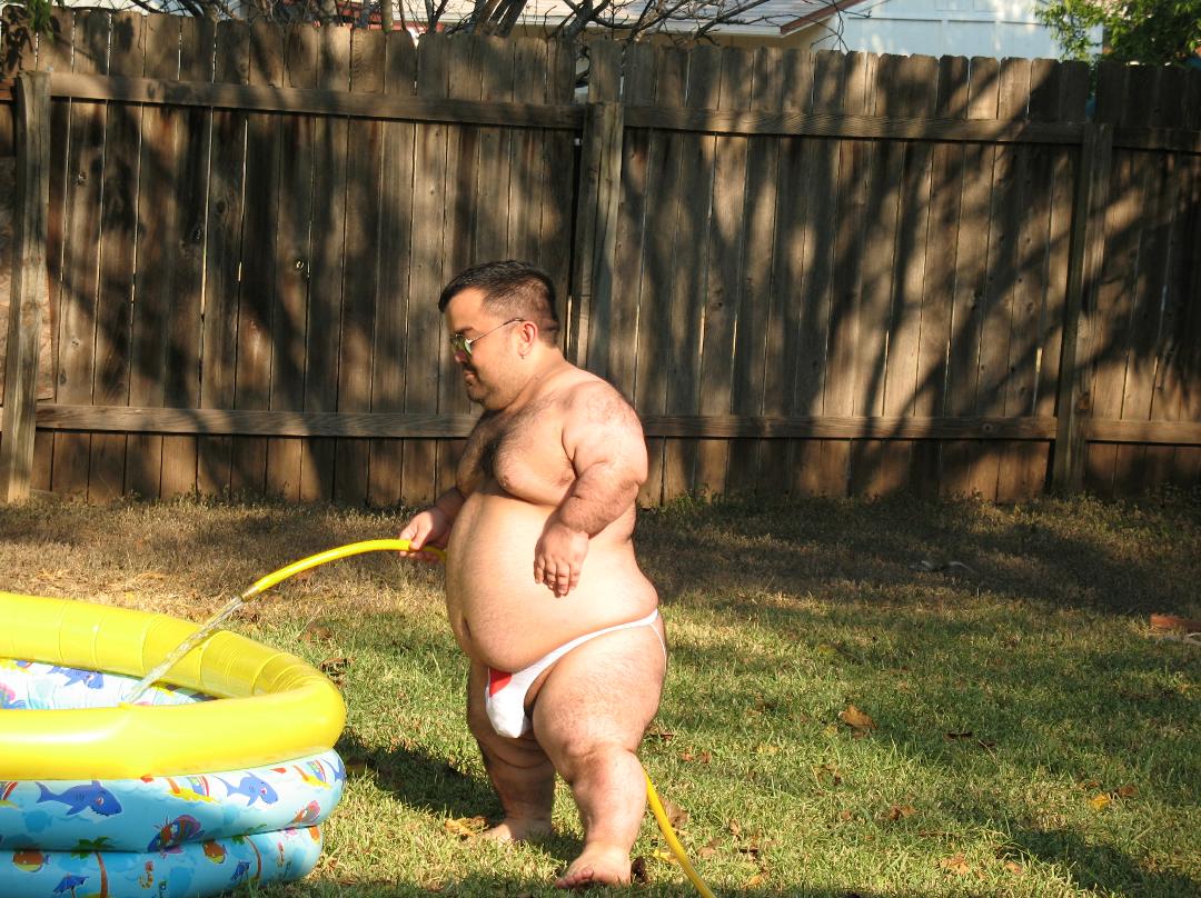 BadManFogg's tweet photo. Blast frum da past. 2012 I done a pool partee 4 my boi pedley getin out jail! 2 much gear no jim and bare greggs lol http://t.co/mjBX57UaBc