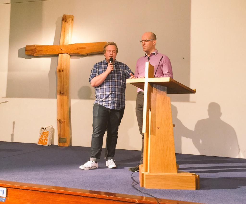 LSTheology's tweet image. Great to have @CallumD_W praying for @TimRoberts_1 before he preaches to us today.