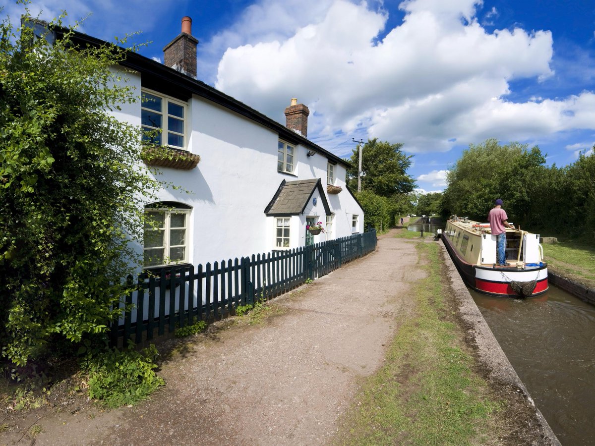 Take all #bookingsdirect from the customer, knock commission on the head #advertise with selfcateringholidaydirect.co.uk