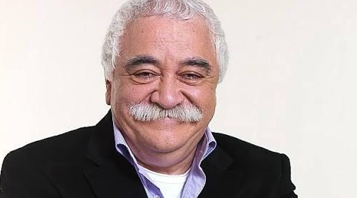 Kalplerimizden sevginin eksik olduğu şu günlerde yüzlerimizden tebessüm de uçtu gitti.Ama değerlerin hep yaşayacak...