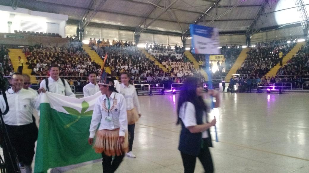 SENAComunica's tweet photo. Delegación #WorldSkillsColombia de región amazónica conformada por 12 competidores que dicen #YoTransformoColombia http://t.co/RxTecBibbt