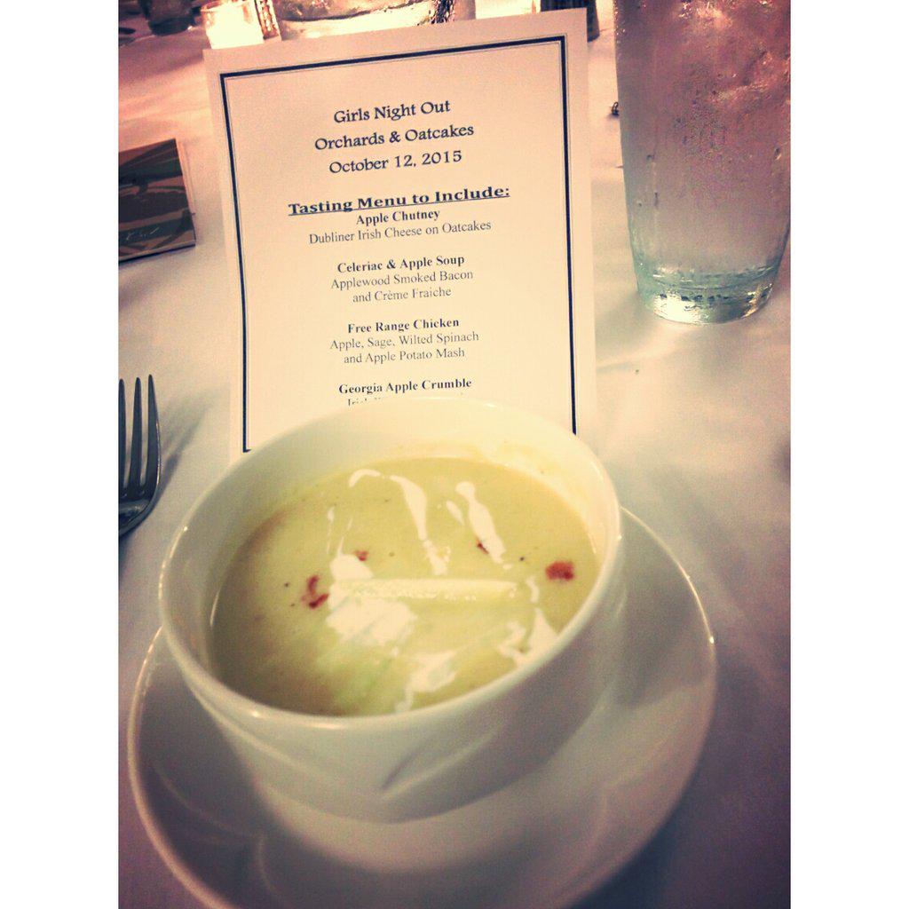 shamrock_peach's tweet photo. Cooking with Georgia Apples last night @reynoldsgolf #apples #FallOff2015 http://t.co/pMp9l8Q429
