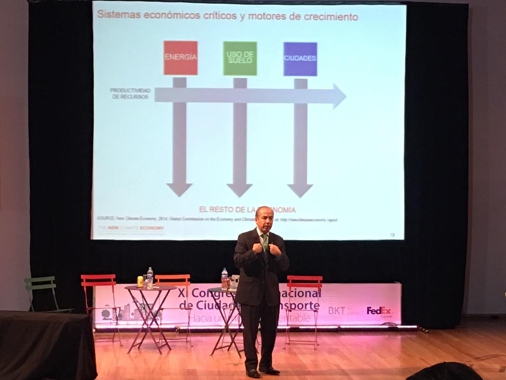 FDHS_MX's tweet image. "Se necesitan cambiar 3 grandes sistemas: energía, uso de suelo y ciudades." @FelipeCalderon en #EconomíayClimaMX