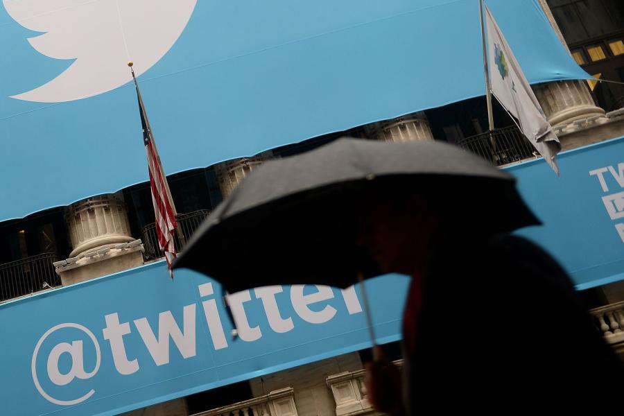 Stellenabbau: Twitter entlässt jeden zehnten Mitarbeiter on.welt.de/1Zz1y2O