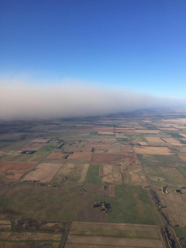 PhilSchreckWX's tweet image. Cool shot of dust storm moving in with the cold front Sunday eve. near Wessington Springs.  Sent by a viewer. #sdwx