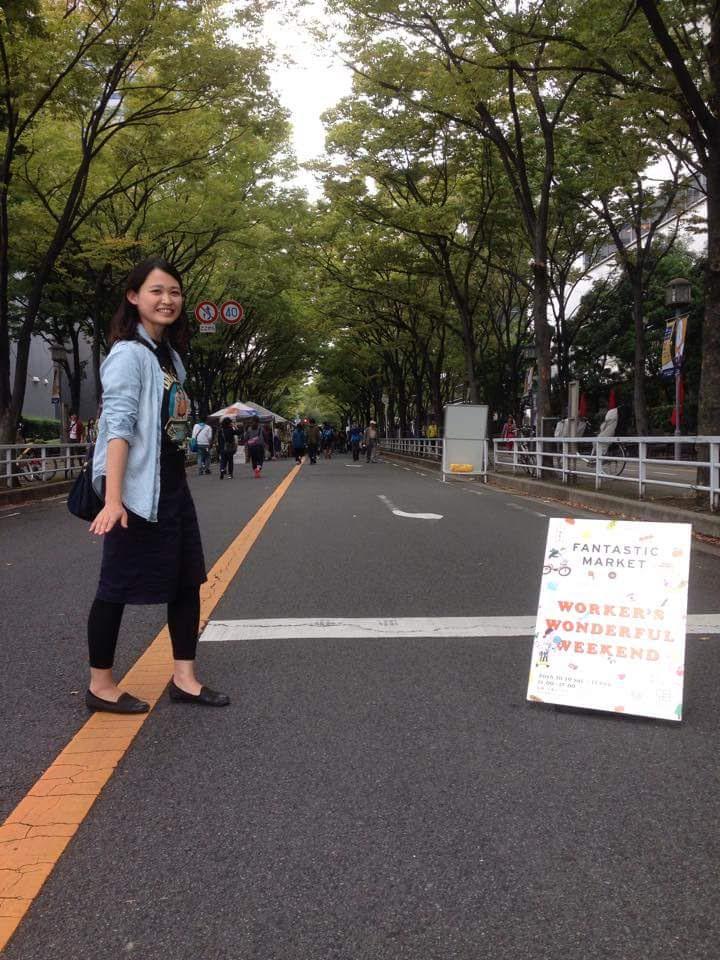 大阪ビジネスパーク側では「OBPホコ天フェスタ PARK AVE-NEW!」が開催されていました。屋根のように道路を包む並木が本当に素敵なパークアベニュー。自動車が通り抜けるだけじゃもったいない！道路を活用したイベントを堪能しました。