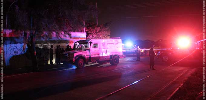 Custodios autorroban camioneta de valores en SLP - CRNLmh1UsAASfJ8