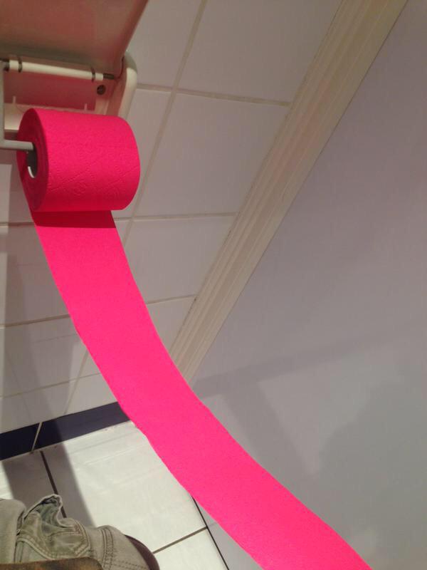 EasyFemale's tweet image. this toilet paper is more beautiful than me tbh