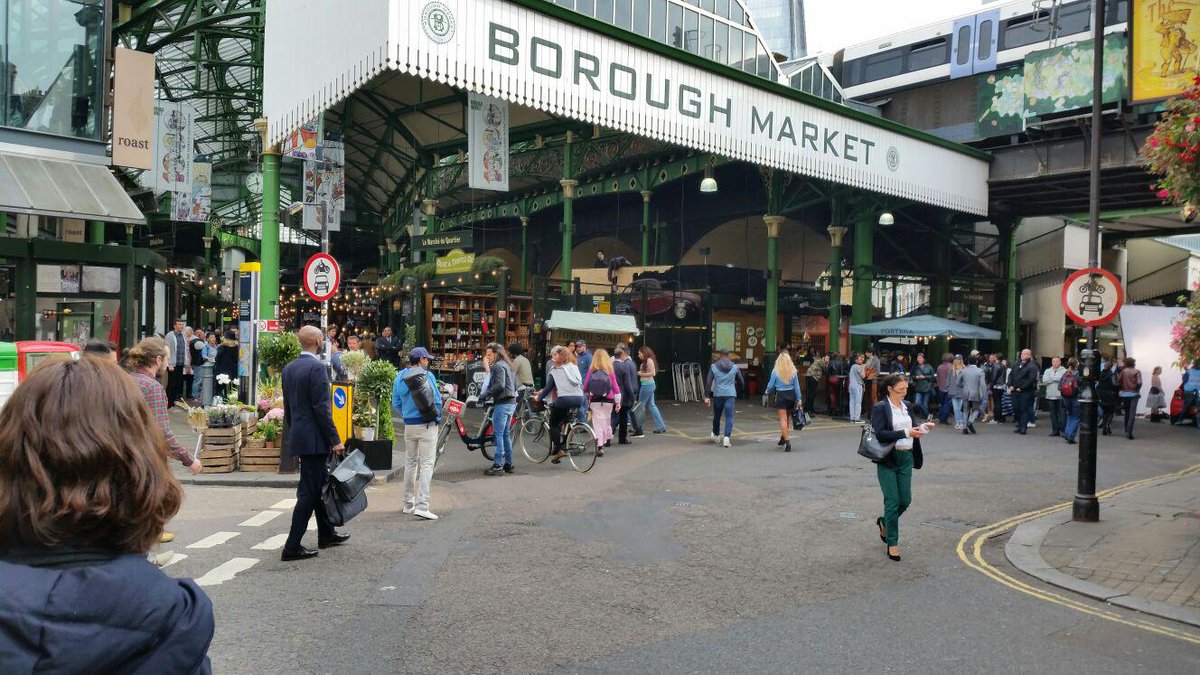 SkintLondon's tweet image. Keep an eye out for the #BridgetJones cast currently filming in London. Take a bow @BoroughMarket  (pic:@amydunkers)