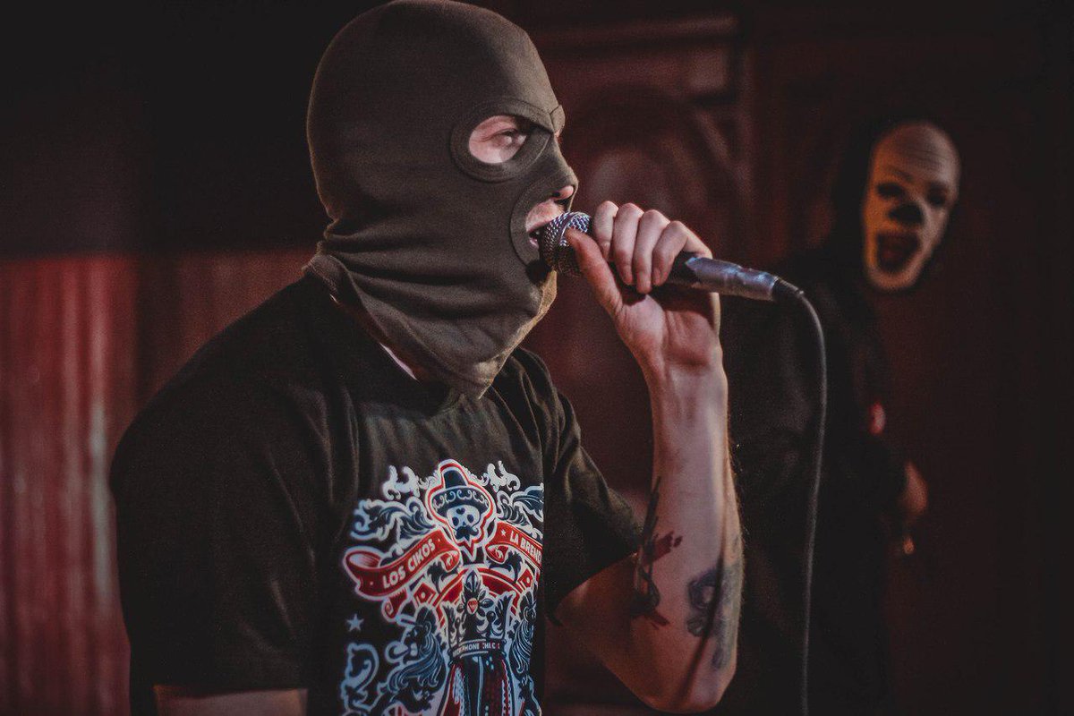 The chemodan грязный луи брик базука. группа 13 чемодан клан. чемодан группа. часы группы а в чемодане. The chemodan луи.