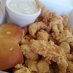 BushsChickenSA1's tweet photo. Tender Tuesday is back! 16 tenders, 4 rolls and family gravy for $12.99! #getsometea #bushssa http://t.co/yeXnjFXbFe