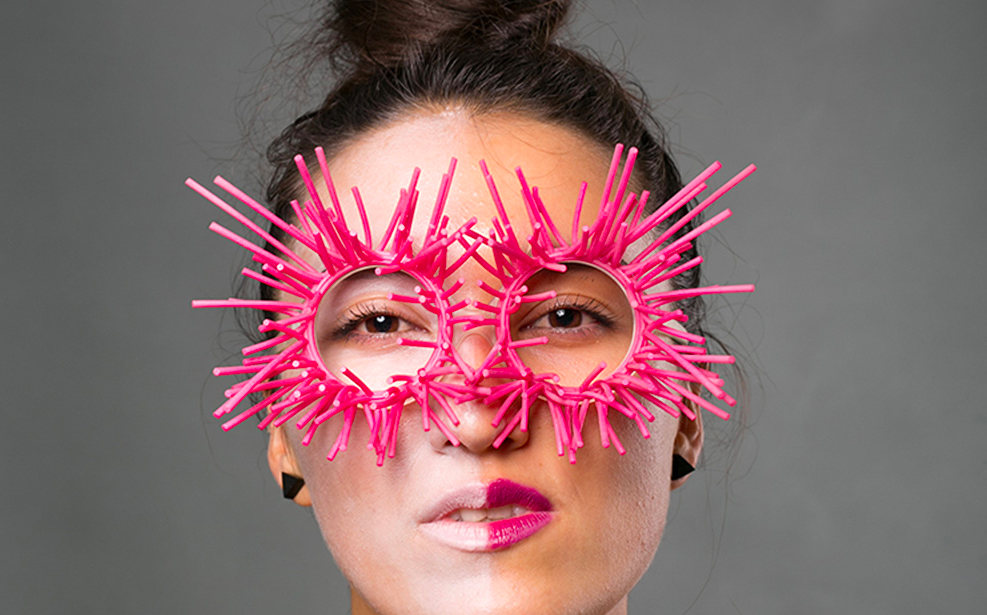 FastCoDesign's tweet image. Biz Eyes is a crazy modular platform for 3-D printed eyewear: f-st.co/IUf6CTZ