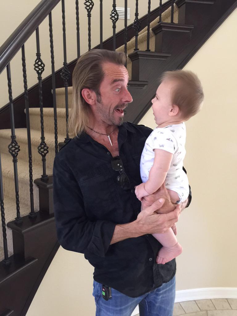 TheVoiceActor's tweet photo. What a weekend! Finally got to meet my #1 #Grandson! 😃 http://t.co/EG1j8VBABm