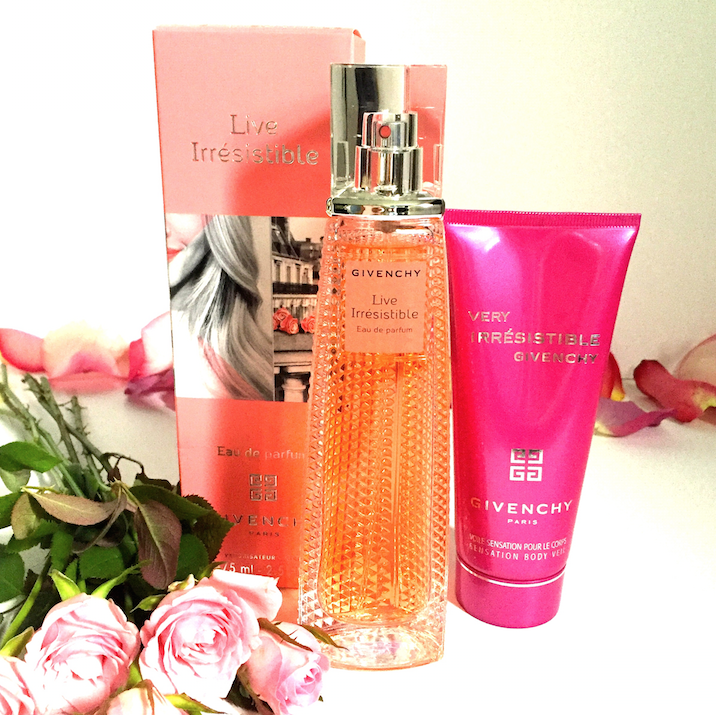 davelackie's tweet photo. Surprise #liveirresistible Bonus draw! I'm drawing for this chic  Givenchy set! To enter, follow @davelackie &amp; RT http://t.co/NgVNhDkQvW