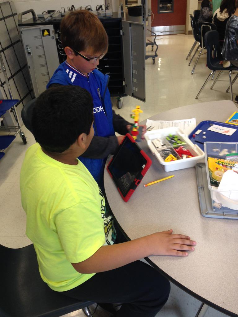 lenzlandia's tweet image. Building playground equipment during STEM! #stempilot