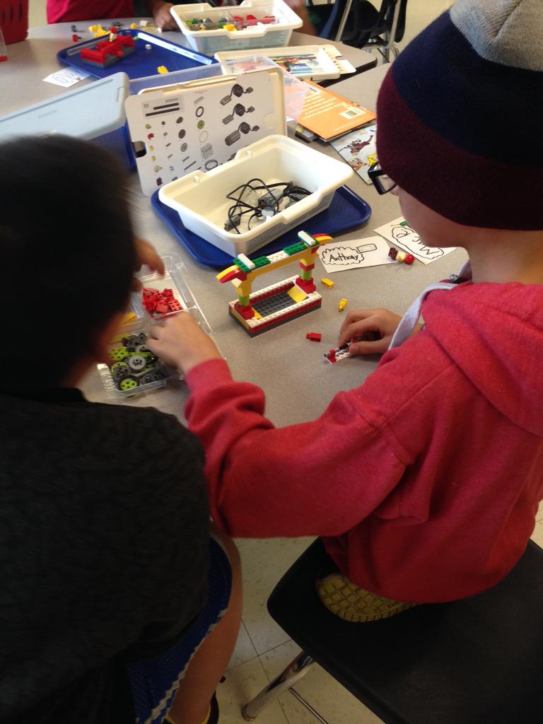 lenzlandia's tweet image. Building playground equipment during STEM! #stempilot