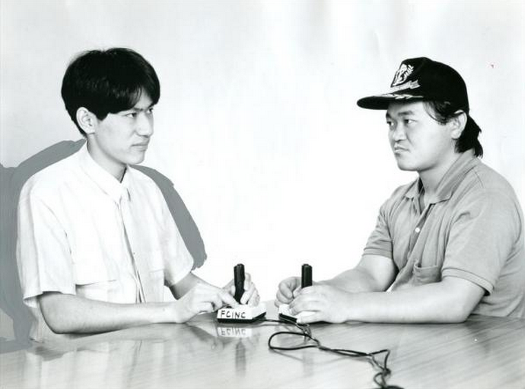 NintendoMemo's tweet photo. Mouri Meijin vs. Takahashi Meijin: GAME KING decisive battle - Japan, May 1986. #BringBackHudson http://t.co/NB1VdaGjX4