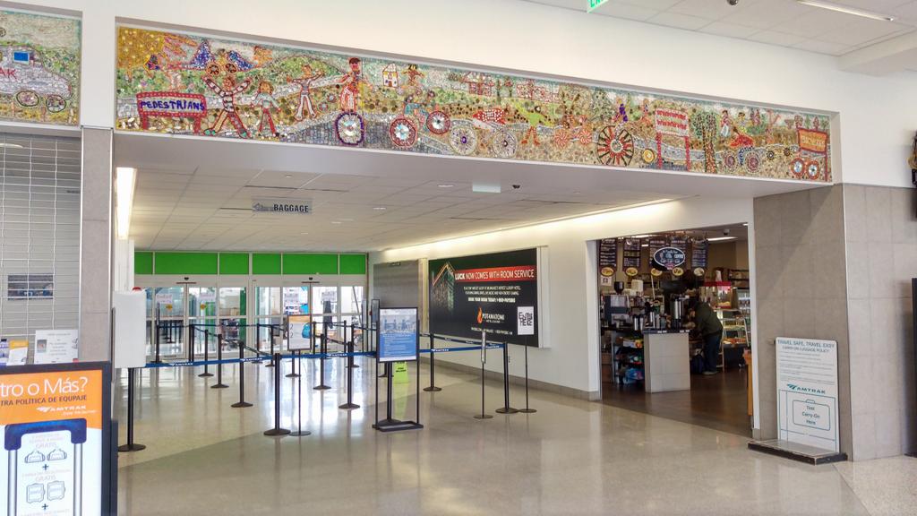 MRC_SLC's tweet photo. Milwaukee's @Amtrak and Greyhound Terminal. http://t.co/ZZNf3jmwcj