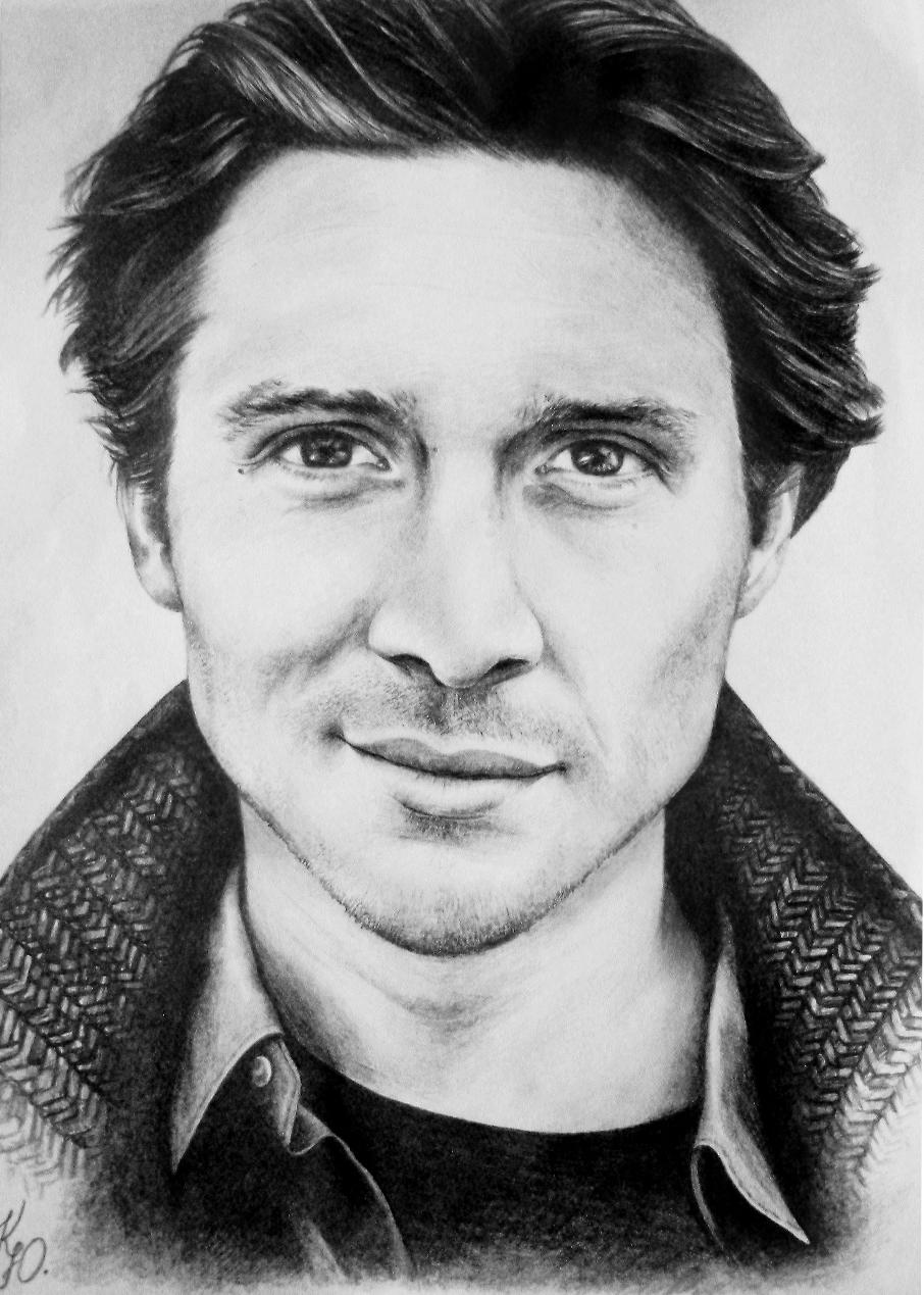 I drew this portrait in pencil as a gift to you. Happy Birthday, David =) 