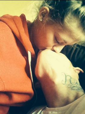 NoContextPeopIe's tweet photo. Looks like she's kissing a white staffy http://t.co/H4DfAf7cOu