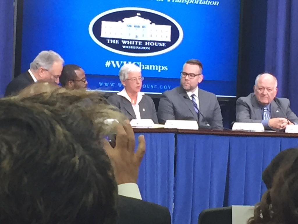 AlignmentGovStr's tweet image. Elaine Roberts #CRAA at the White House today.  Honored for transportation innovation by Secretary Foxx #WHChamps
