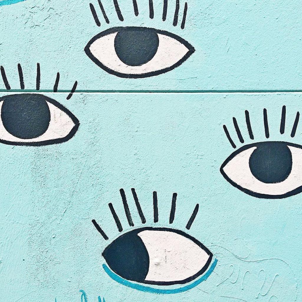 DevourMadrid's tweet photo. I 👀 you! Does anyone know where this funky street art is located? #askinsta #streetart #st… http://t.co/paDFlkARnP http://t.co/YeDaXxPlxm